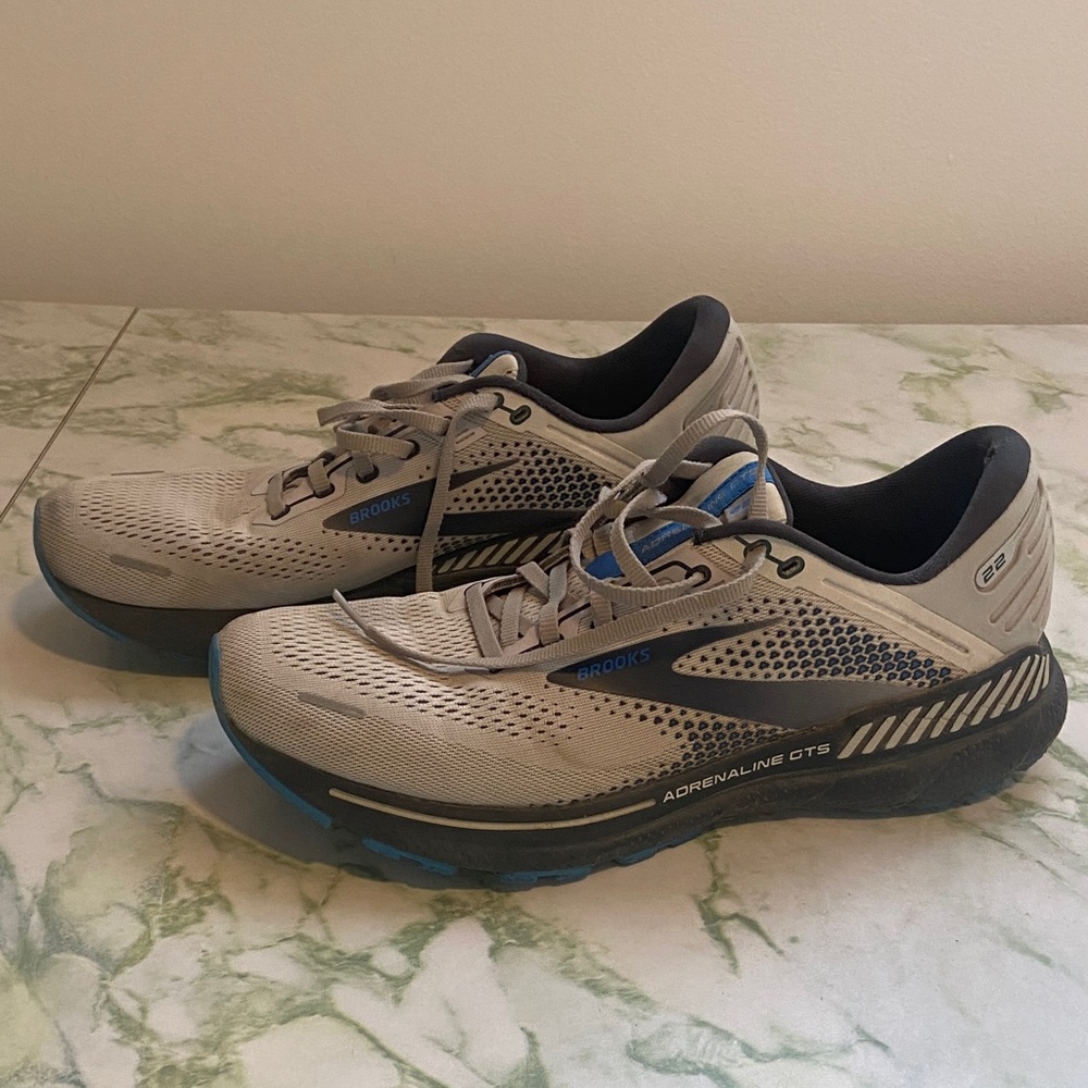 Brooks Men’s Adrenaline GTS Athletic Shoes - Gray with Blue Accents Size 10